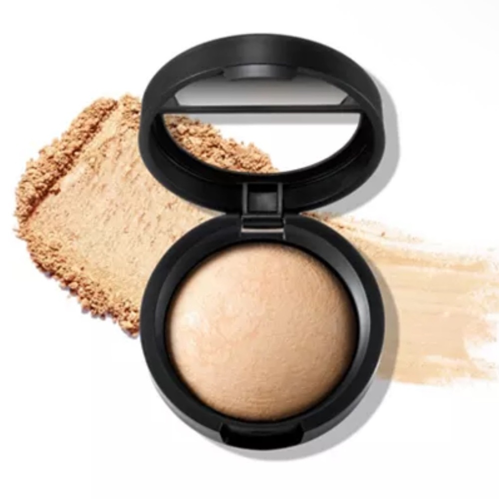 ⚫️ Laura Geller Beauty Baked Natural Glow Highlighter in French Vanilla NIB - Picture 1 of 9